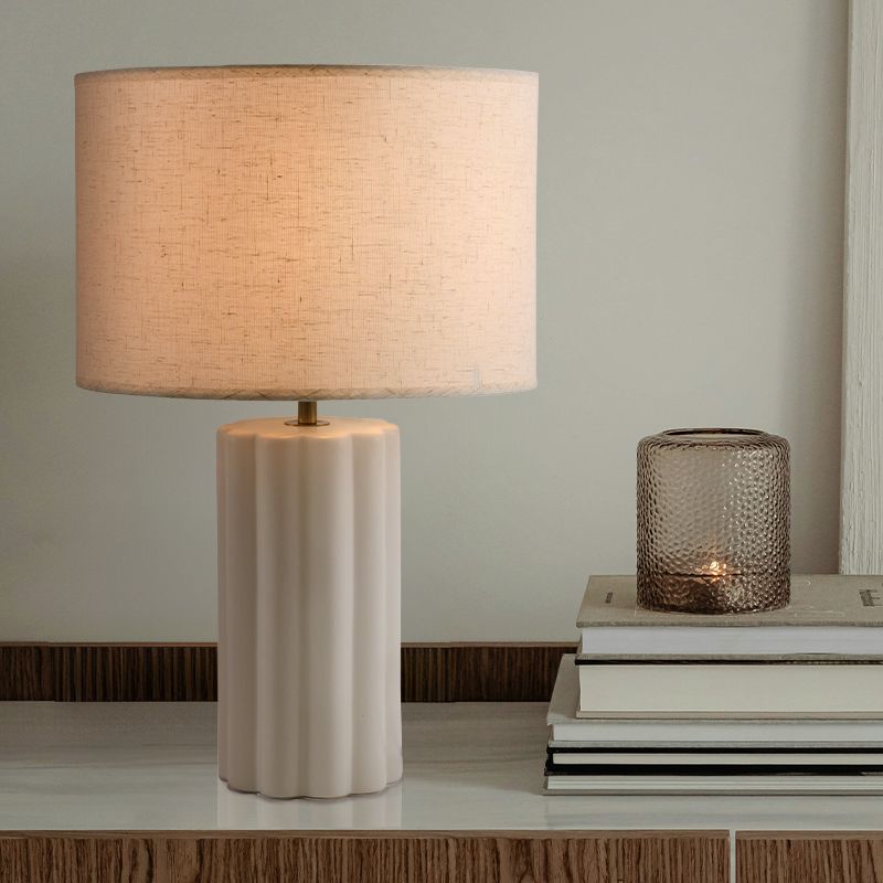 Rustikálna stolová lampa biela, Juno, s vypínačom
