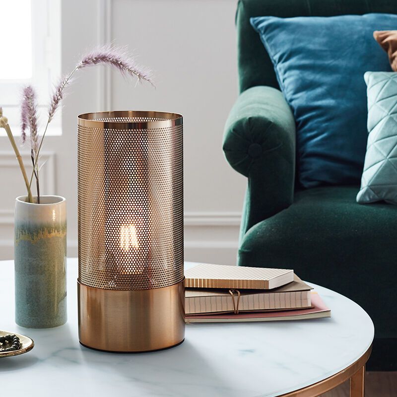Moderná stolová lampa mosadzná, Albina, s vypínačom Moderná stolová lampa mosadzná, Albina, s vypínačom