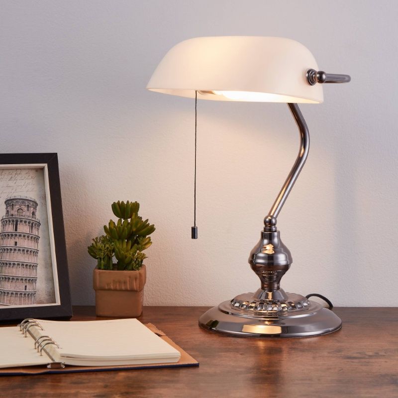 Oceľová klasická bankárska lampa niklová, Lugco, s tiahacím vypínačom Oceľová klasická bankárska lampa niklová, Lugco, s tiahacím vypínačom