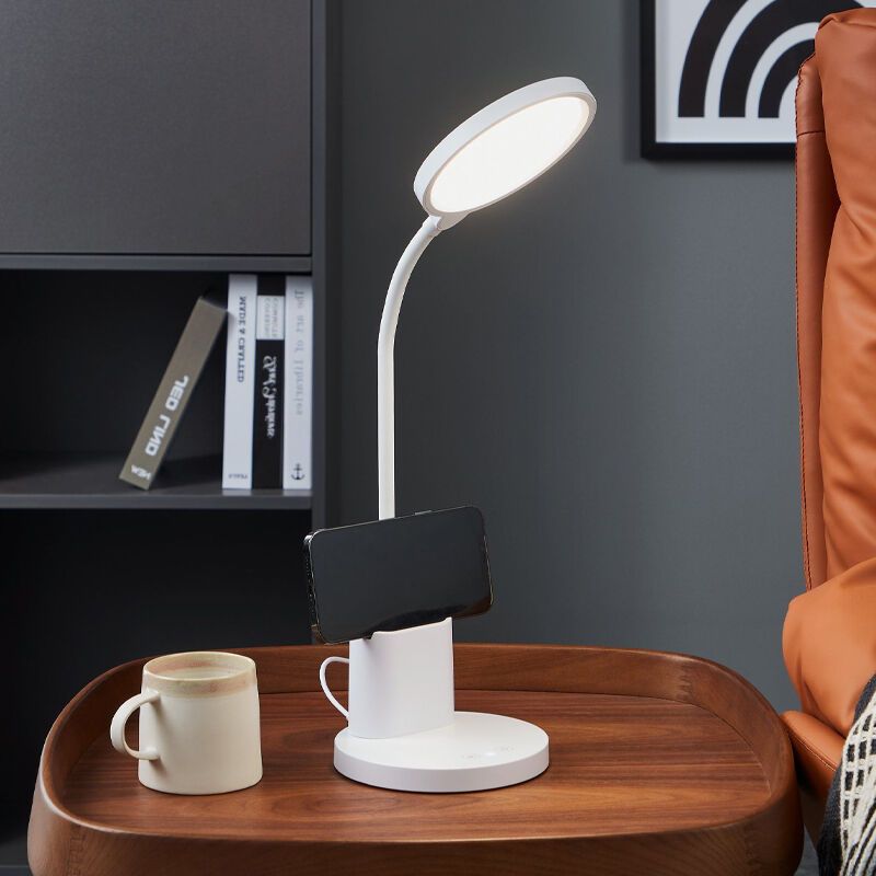 Plastová stolová lampa biela, Vinnie, 2,1 W, LED nastaviteľný od teplej po studenú bielu, s 3-stupňovým stmievačom