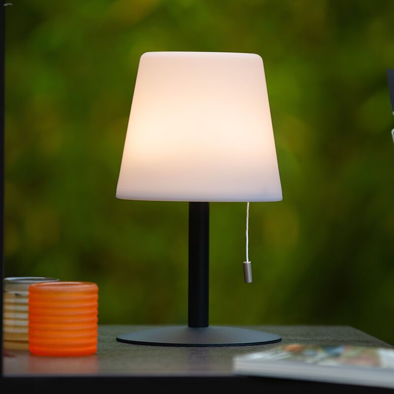 Biele nabíjateľné vonkajšie svietidlo na stôl moderné, Rio, 1,8 W, LED RGBW, IP44, s tiahacím vypínačom