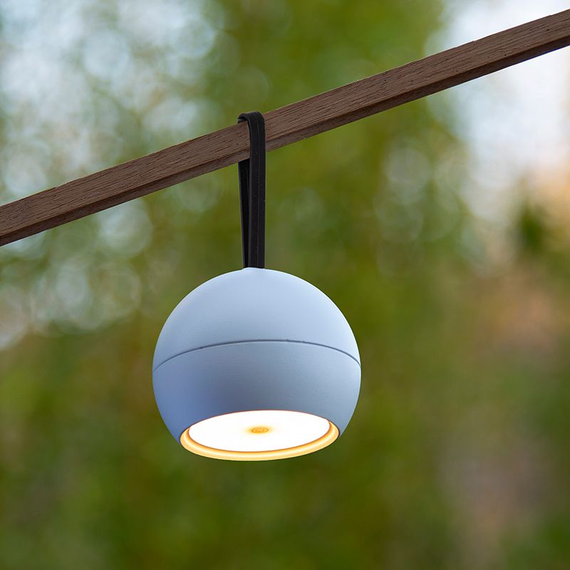 Biele nabíjateľné nástenné svietidlo moderné, Lunex, 2 W, LED 3000 K, IP54, s vypínačom