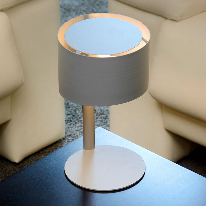 Sivá stolová lampa moderná, Knulle, s vypínačom Sivá stolová lampa moderná, Knulle, s vypínačom