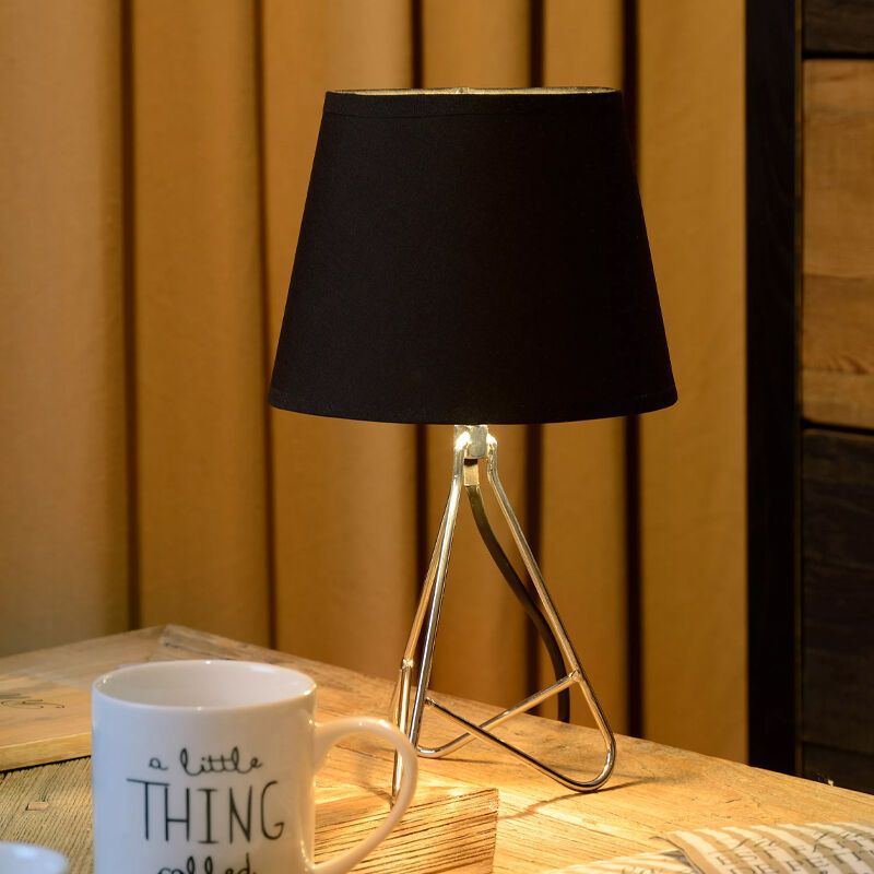 Chrómová stolová lampa moderná, Gitta, s vypínačom Chrómová stolová lampa moderná, Gitta, s vypínačom