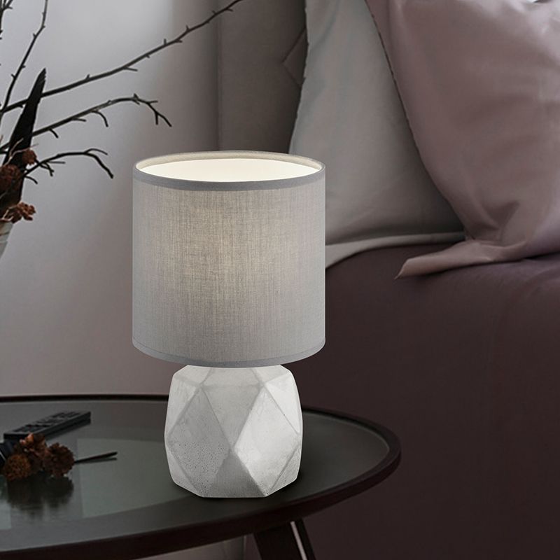 Betónová stolová lampa sivá, Yfenn, s vypínačom