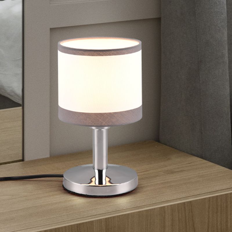 Biela stolová lampa moderná, Denley, s vypínačom