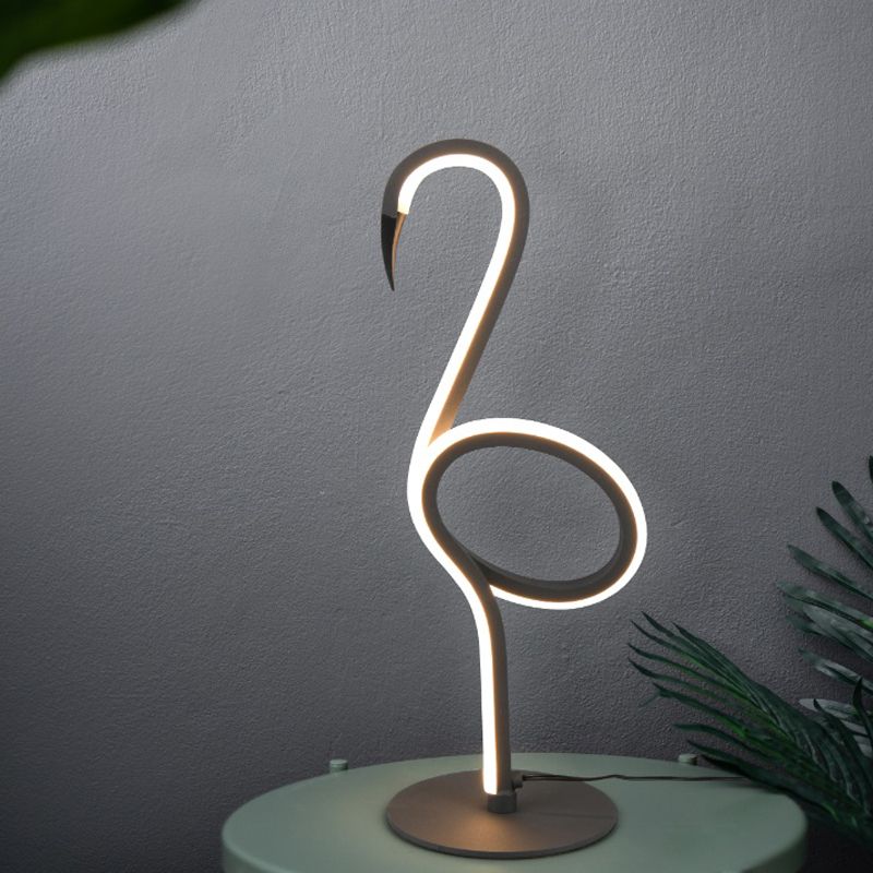 Čierna stolová lampa dizajnová, Puk, 6 W, LED 3000 K, s vypínačom Čierna stolová lampa dizajnová, Puk, 6 W, LED 3000 K, s vypínačom