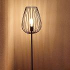 Kovová moderná stojaca lampa čierna, Kitana, s vypínačom