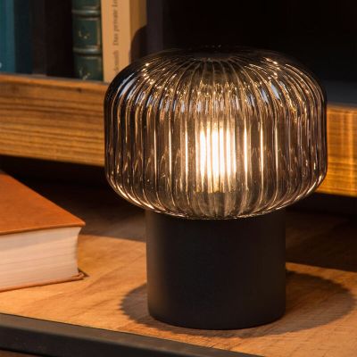 Čierna stolová lampa retro, Jany, s vypínačom