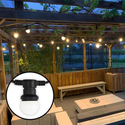 35 m reťazové svetlo s 35 mliečne bielymi žiarovkami